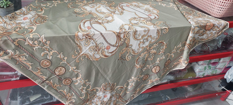 روسری نخی قواره ۱۳۰ جنس عالی تکرنگ
